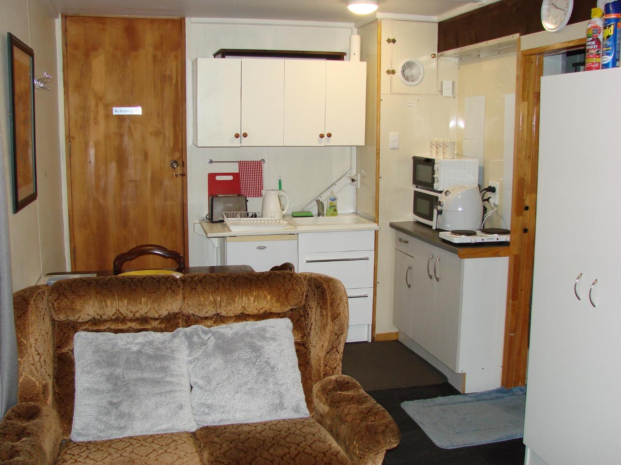 Cosy Studio Apartment Крайстчърч Екстериор снимка