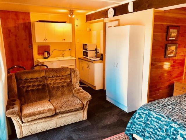 Cosy Studio Apartment Крайстчърч Екстериор снимка