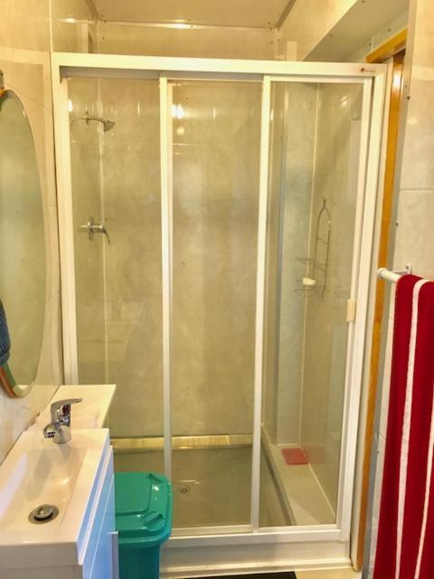 Cosy Studio Apartment Крайстчърч Екстериор снимка